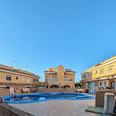 2 Bedroom Algorfa Townhouse With Pool Castillo de Montemar Екстер'єр фото